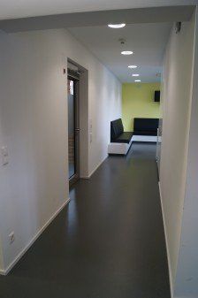 Zugang – Wartebereich